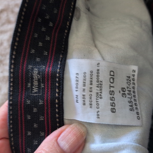 New items. HALF OFF! Men's 36-in jean shorts - Picture 3 of 6